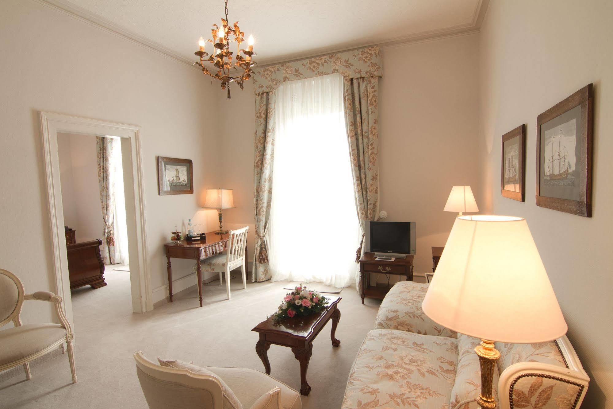 באדנוויילר Hotel Romerbad מראה חיצוני תמונה